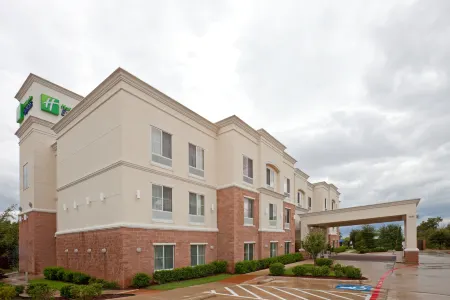 Holiday Inn Express & Suites Decatur Отели в г. Альворд