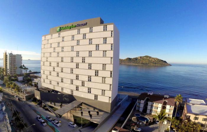 ฮอลิเดย์ อินน์ รีสอร์ต มาซาตลัน บาย IHG