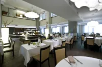Holiday Inn NAPLES by IHG - breakfast
