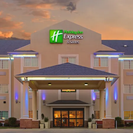 Holiday Inn Express & Suites MAGNOLIA-LAKE COLUMBIA by IHG