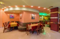 Hotel Elegance - breakfast