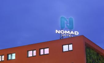 3. 노마드 파리 루..