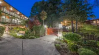 Creekside Inn فنادق في 