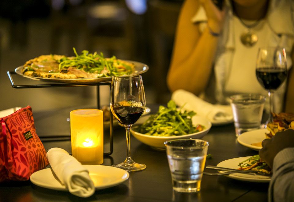 2. 아웃리거 와이키..