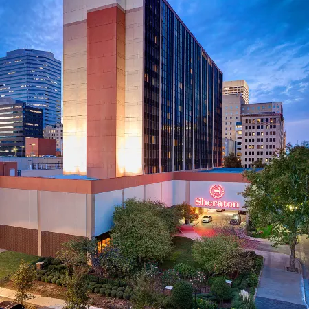 Sheraton Oklahoma City Downtown Hotel Отели рядом с достопримечательностью «Бриктаун»