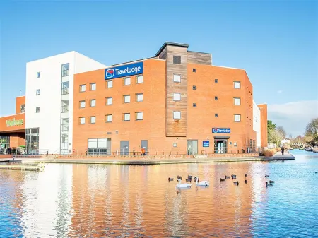 Travelodge Aylesbury Hotel Отели рядом с достопримечательностью «Больница Сток Мандевилл»
