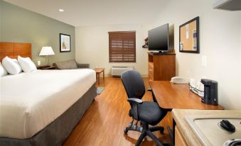 Extended Stay America Select Suites - Wichita - Airport