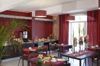 Logis Hotel Restaurant des Sapins Hotels in Lanarce