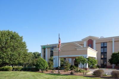 施設外観 ホリデイ・イン エクスプレス ワシントンDC イースト - アンドリューズ AFBの写真