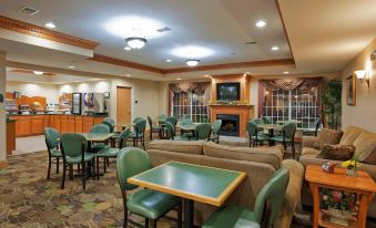 Holiday Inn Express & Suites Defiance