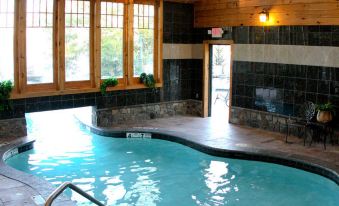 The Lodges at Cresthaven