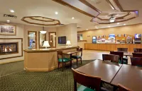 Holiday Inn Express & Suites Pittsburgh Airport