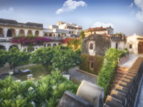 ラウラ ナーライ パリのホテル