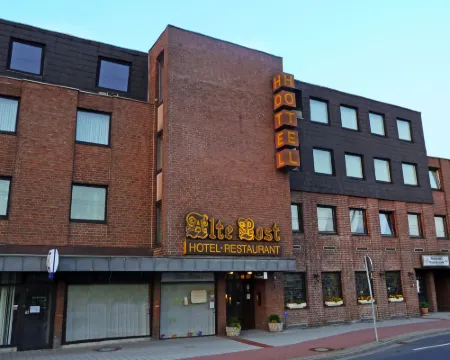 Hotel Alte Post Hoteles en Lehrte