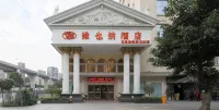 Vienna Hotel (Shenzhen North Railway Station Longsheng Subway Station) Hotellit kohteessa 