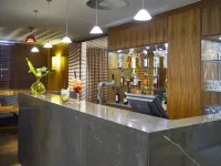 K+K Hotel am Harras - С баром