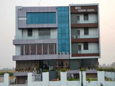 Hotel Vaishnavi Heights Hotel a 