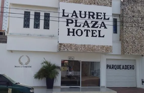 勞拉爾普拉扎酒店