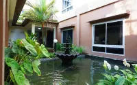 Jhoanie Hotel