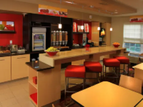 東蘭辛萬豪TownePlace酒店 奧克莫斯酒店