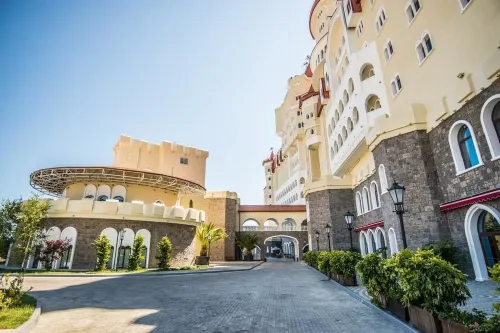 Bogatyr Hotel — Includes Sochi Park Tickets