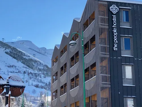 The People - les 2 Alpes Hotels in Isere