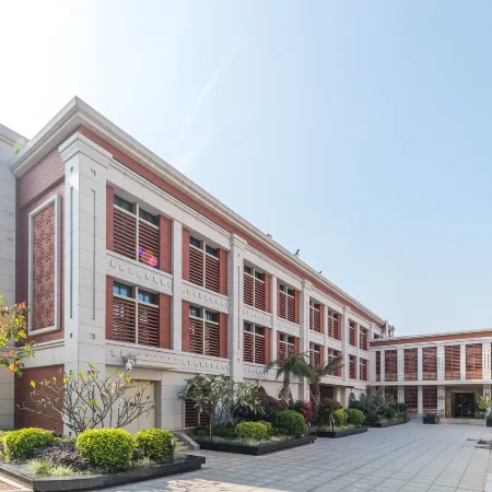 Lin Wutong Building, Xiamen University Отели рядом с достопримечательностью «Храм Нанпутуо»