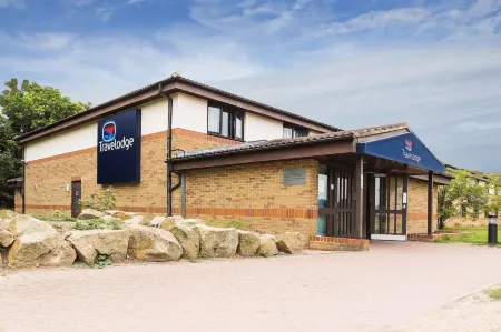 Travelodge Cambridge Fourwentways Отели рядом с достопримечательностью «TWI Ltd»