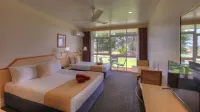 Atherton Motel Hotels in Yungaburra