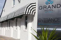 Grand Hotel and Studios Hotel di Wyong