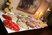 Maxymilian Unique Hotel - Adults Only - breakfast