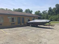 Greystone Motel Hotels in Liberty Township
