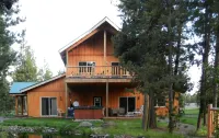 DiamondStone Guest Lodges - Mountain view
