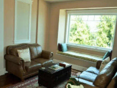 Eagle Rock Bed and Breakfast Hotels in Chemainus