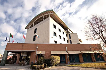 Point Hotel Отели в г. Arzergrande