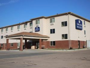 The Edgewood Hotel and Suites