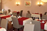 Hotel Garni Bellevue - breakfast