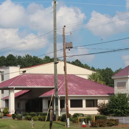 Deerfield Inn & Suites