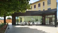 Hotel Ristorante Dante Hotel a Torgiano