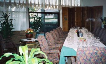 The Inn at Houndslake