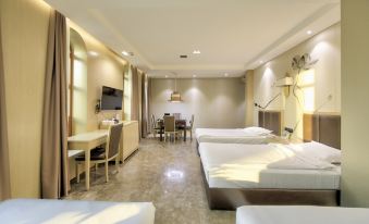 Yitong No. 9 Business Hotel