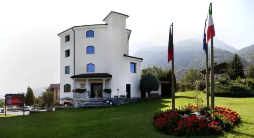 Hotel Diana Jardin et Spa Hotels in Pila