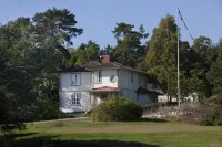 Smådalarö Gård Hotell & Spa Hotels near Brandbergen Centrum