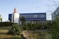 Dlrg Tagungszentrum Delphin Hotels near Crater Source Bad Nenndorf