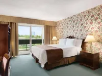 Travelodge by Wyndham Niagara Falls Fallsview Hotel di 