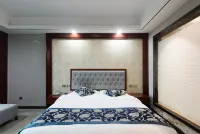 Ruijin Hotel (Hongdu Square) Hotel dekat Long March Starting Place