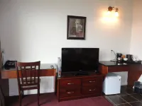 Shiraz Villa Hotels in Osoyoos