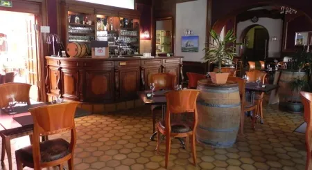 Hôtel - Restaurant Au Tonnelier Отели в г. Армбу-Капель