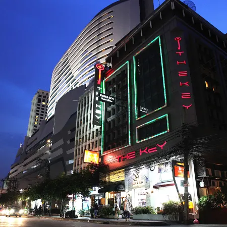 The Key Bangkok Sukhumvit Отели рядом с достопримечательностью «Торговый центр Terminal 21»