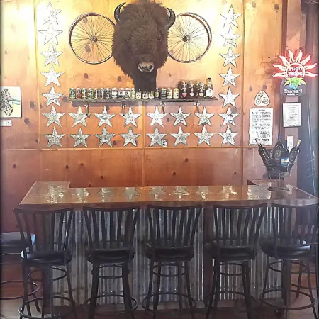 Buffalo Lodge Bicycle Resort - Amazing Access to Local Trails & the Garden Отели рядом с достопримечательностью «Сад богов»
